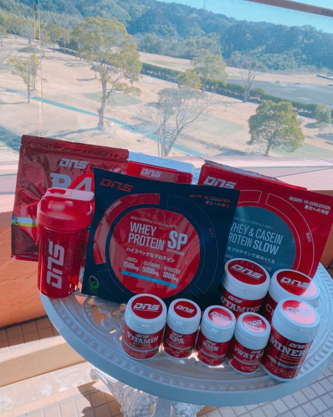 のインスタグラム：「今シーズンもDNSさんにサポートしてもらいます！ これを摂ってキャンプで1年間怪我しない身体を作ります！ #dns #underarmour  #プロテイン #サプリメント #他にもたくさんあるよ」