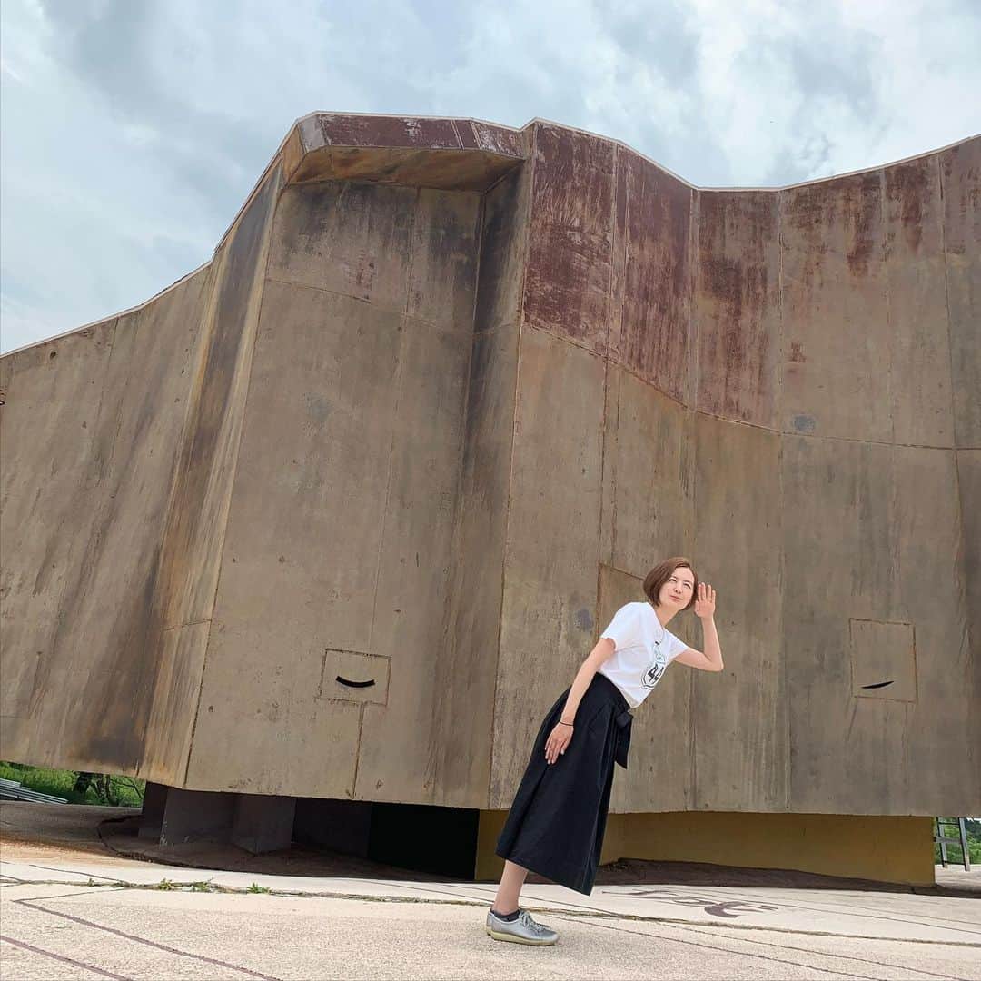 イレーネのインスタグラム：「昨日に続き... . Wrote a couple of articles in English  for a travel website called “Experiences in Aichi” (and the picture has absolutely nothing to do with it)  . link in bio.... . True, Aichi may not be your no.1 destination in Japan but it sure is pretty unique and hope it’ll give you an insight into my home town😛  愛知県での体験やお土産に関するインバウンド向けの英語記事を、Experiences in Aichiというサイトにいくつか寄稿させていただきました。プロフィールのリンクから飛べますので、英語で日本や地元を紹介するのに興味のあるニッチな方は是非。 . あっ記事には養老天命反転地は出てきませーん全く関係ないです。ちなみに養老天命反転地は岐阜ですよ！  #愛知県 #名古屋  #愛知のお土産  #お土産 #インバウンド  #aichi  #aichiprefecture  #japan #nagoya #souvenir  #experience  #experiencejapan  #travel #travelexperience  #japantravel #養老天命反転地は岐阜です #イレトリップ」