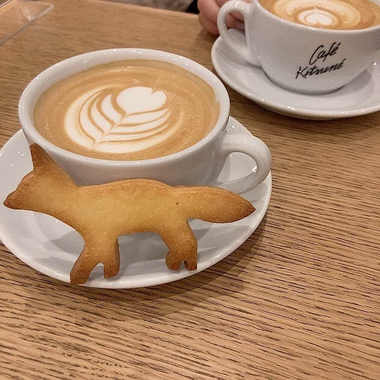 榎本ほのかのインスタグラム：「🦊🍂☕️  #きつね #cafekitsune  #渋谷 #宮下パークカフェ」