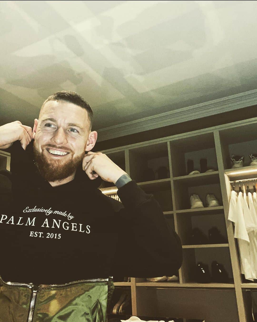 コナー・ウィッカムのインスタグラム：「Looking forward to getting back involved next week, there’s been some hard times but remember.....keep smiling and keep moving 🤍」