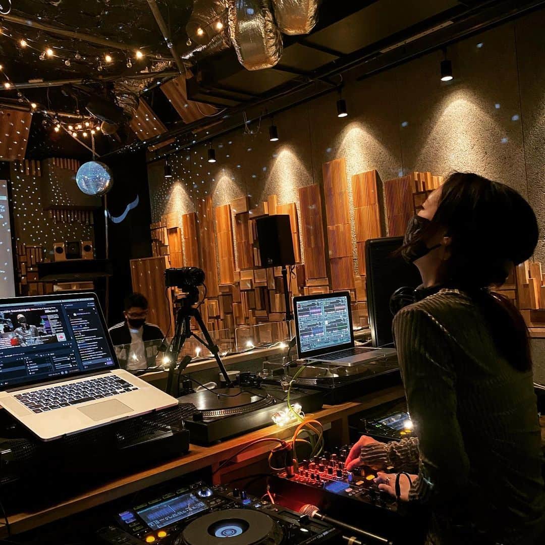 DJ Yummyのインスタグラム：「H . I . F Presents Soundship 01 Release P. ご視聴ありがとうございました 素敵な日曜🙆🏻‍♀️  Photo:Kyohei Tanaka @hisaijp 🙏🏻👍🏼nice」