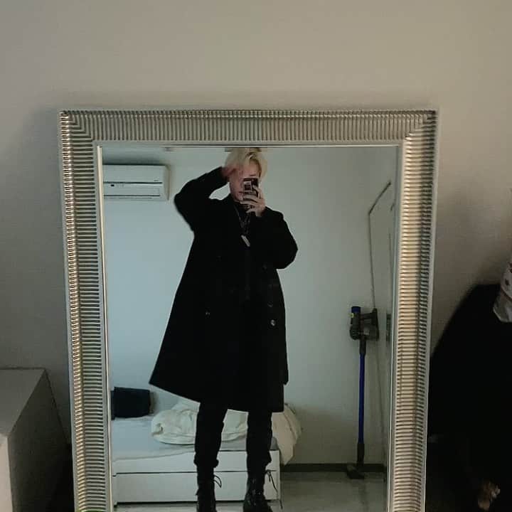 のインスタグラム：「. 新しいコート🙌🙌」