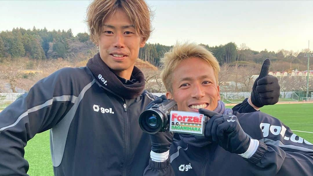 SC相模原さんのインスタグラム写真 - (SC相模原Instagram)「キャンプに密着中🎥🏕 練習で追い込まれている選手の皆さんに直撃🎤 そして #梅井大輝 選手 #夛田凌輔 選手 のふたりが選手の様子をお届けします！  全容は J:COM応援番組📺📣 『FORZA!SC相模原』  #SC相模原 #jleague#jリーグ」1月31日 18時19分 - s.c.sagamihara_players