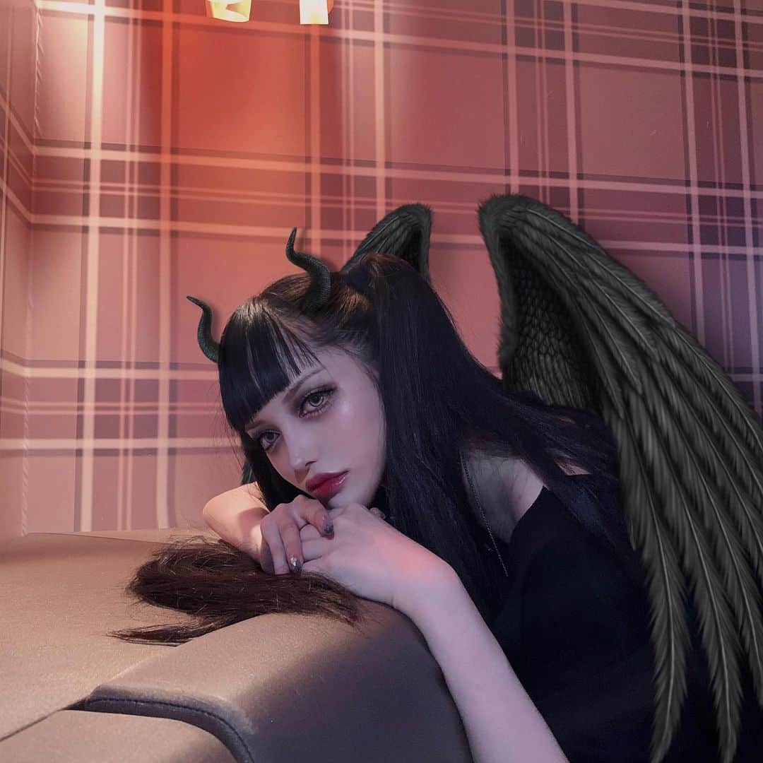 chiiiiiのインスタグラム：「🔪💋...❤︎」