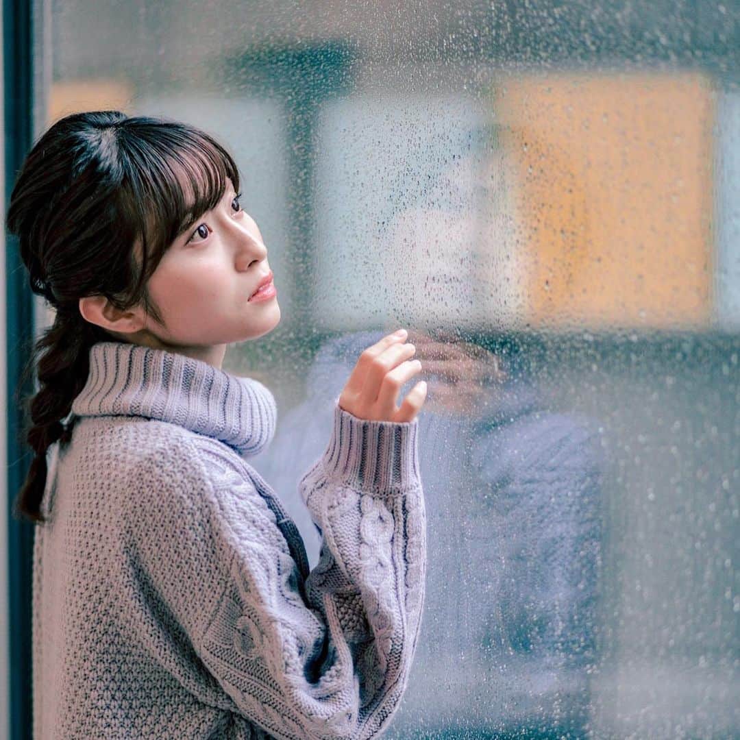 佐藤佳奈さんのインスタグラム写真 - (佐藤佳奈Instagram)「岩原さんが写真撮ってくれました📷 ・ アンニュイな表情で！というリクエストに頑張って応えようとしてますが、耐えきれず最後は吹き出してます😂 ・ アナウンサー公式Instagramでは、各アナウンサーの素敵な写真が紹介されています！photo by 岩原アナ(@ytv_iwahara ) 是非チェックしてみてください✨ @ytvana_official  ・ ・ #ytvアナウンサー #読売テレビアナウンサー  #読売テレビ」1月31日 18時25分 - kana_sato_sakana