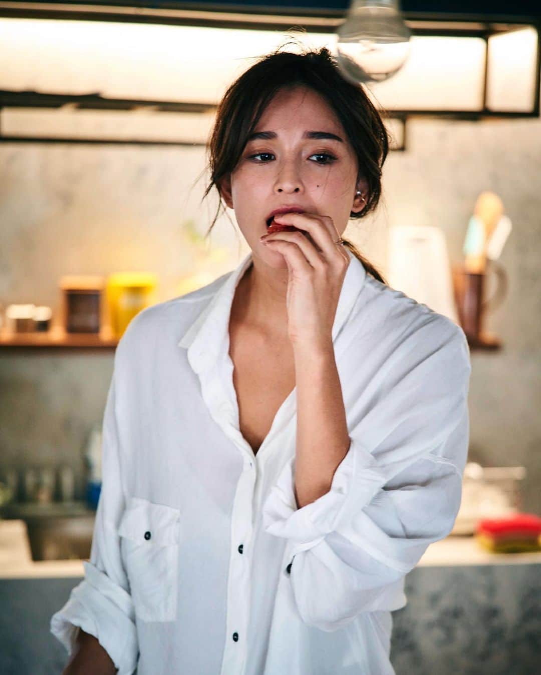 ケリーのインスタグラム：「周末はいつも頑張った自分への ご褒美に好きなもの食べて、 その時間を満喫に過ごす😋 ・ 皆さんもそういう時間を作ってますか❓ ・ また、明日から頑張ろう😉 ・ I always make a day on the weekends to  treat my self and eat what ever I feel like 😋 ・ Do you guys also make a day to treat yourself? ・ #weekendvibes #kellysrecipebitoremeshi  #ケリーレシピ美トレめし」