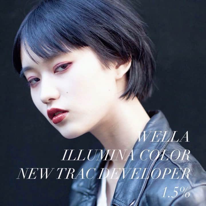のインスタグラム：「2021年 プレミアム イルミナカラーはじまります 💕   イルミナカラーに最適な、髪の負担に配慮した「イルミナ クリーム ディベロッパー TRAC1.5％」が3月に登場します。  サンプルを試していただいたNicole.の芦原さん（@terunari1231）からお客様とヘアデザイナーさんに向けてのコメントをPostいただいたので、リポストさせていただきます 😁   ☆★☆★☆★☆★☆★☆★☆★☆★☆★☆★☆★  お客様へ Nicole.はプレミアムイルミナカラーを標準装備していきます。一段上のノーブルなカラーリングをお楽しみください◎  ヘアーデザイナーさんへ とても良い一段上の2剤が誕生します。 お取り扱いのディーラーさんにお問い合わせください。コストは上がりますがその分お客様の髪質が美しくなります。 一度自分の手で目で確かめてください◎  ☆★☆★☆★☆★☆★☆★☆★☆★☆★☆★☆★  髪へのダメージをさらに抑えて、一日も長くヘアカラーを楽しむためにも2剤にこだわってみませんか？？  芦原さん、ありがとうございます😍   #さあサロンに行こう  #プレミアムイルミナカラー #トリートメントディベロッパー  #イルミナカラー #イルミナ #コレストン #コレストンパーフェクト #コレストンパーフェクトプラス #人生に色をつけよう #ウエラ #ウエラプロフェッショナル #ウエラ愛 #ウエラファミリー #ウエラヘア #ウエラ教育 #ヘアスタイリング #ヘアケア #ヘアカラー #カラーモーション #4ウィークプログラム #つづく発色 #美容師 #トレンドビジョン #TRENDVISION #SYSTEM」