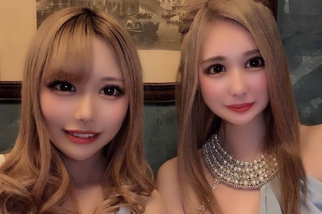 黒魅きららのインスタグラム：「そーいえば100日経つ前に立ち直ってた😈大好きなみんなのおかげです！！ありがとう💖 元気になったから早くお仕事復帰したい😘  #歌舞伎町 #新宿 #キャバクラ #キャバ嬢 #歌舞伎町キャバ嬢 #就活 #合法ロリ #ロリギャル #ダイエットガチ勢 #痩せる #痩せたい #一日一食 #ファスティング　#持つべきものは友 #友情 #反骨精神 #毎日幸せ #旅行 #海外　#去るもの追わず #来るもの拒まず　#l4l #金髪 #ハーフアップ #立ち直りは早い方 #大学生 #卒業生 #ネオニート #将来の夢は #お嫁さん」