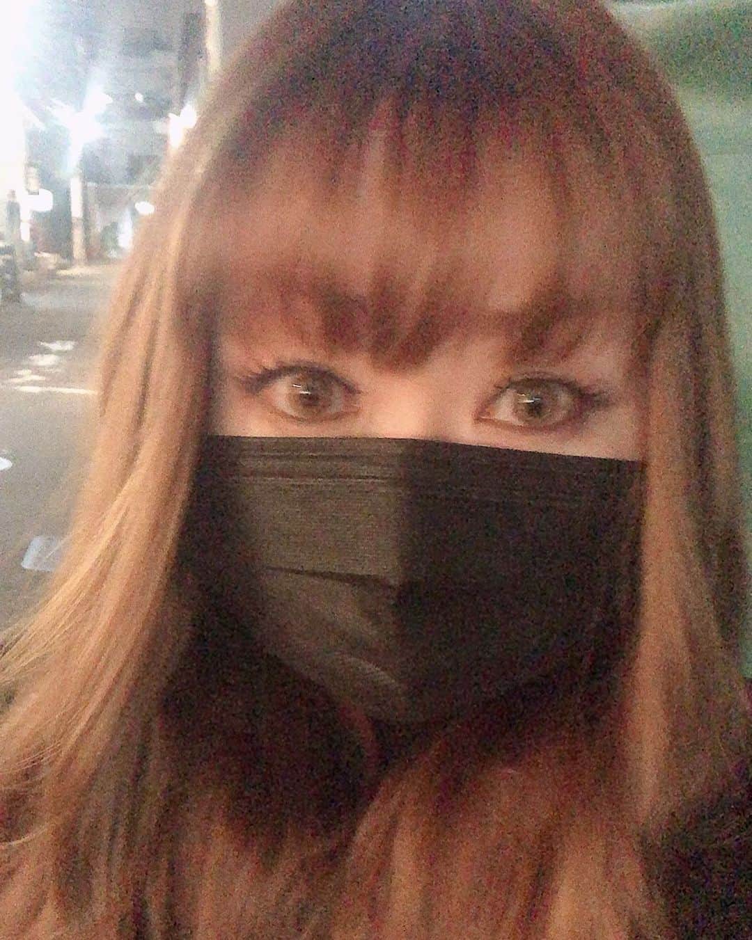 有奈めぐみのインスタグラム：「前髪作ってもらったんだよ 信頼と実績のakiさん。  こんな上手にセット出来ないけどね！！ 長さ絶妙なバランス #av #風俗嬢 #熟女 #前髪 #渋谷」