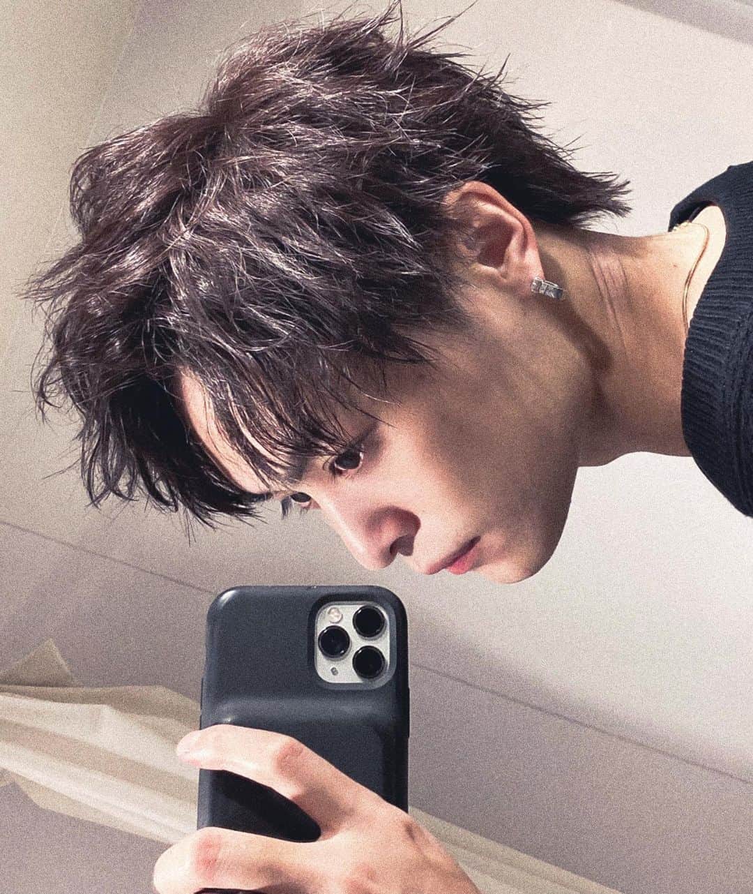 ゆうやさんのインスタグラム写真 - (ゆうやInstagram)「前髪上げましたねん #座らない首」1月31日 19時45分 - mikimikiyuya