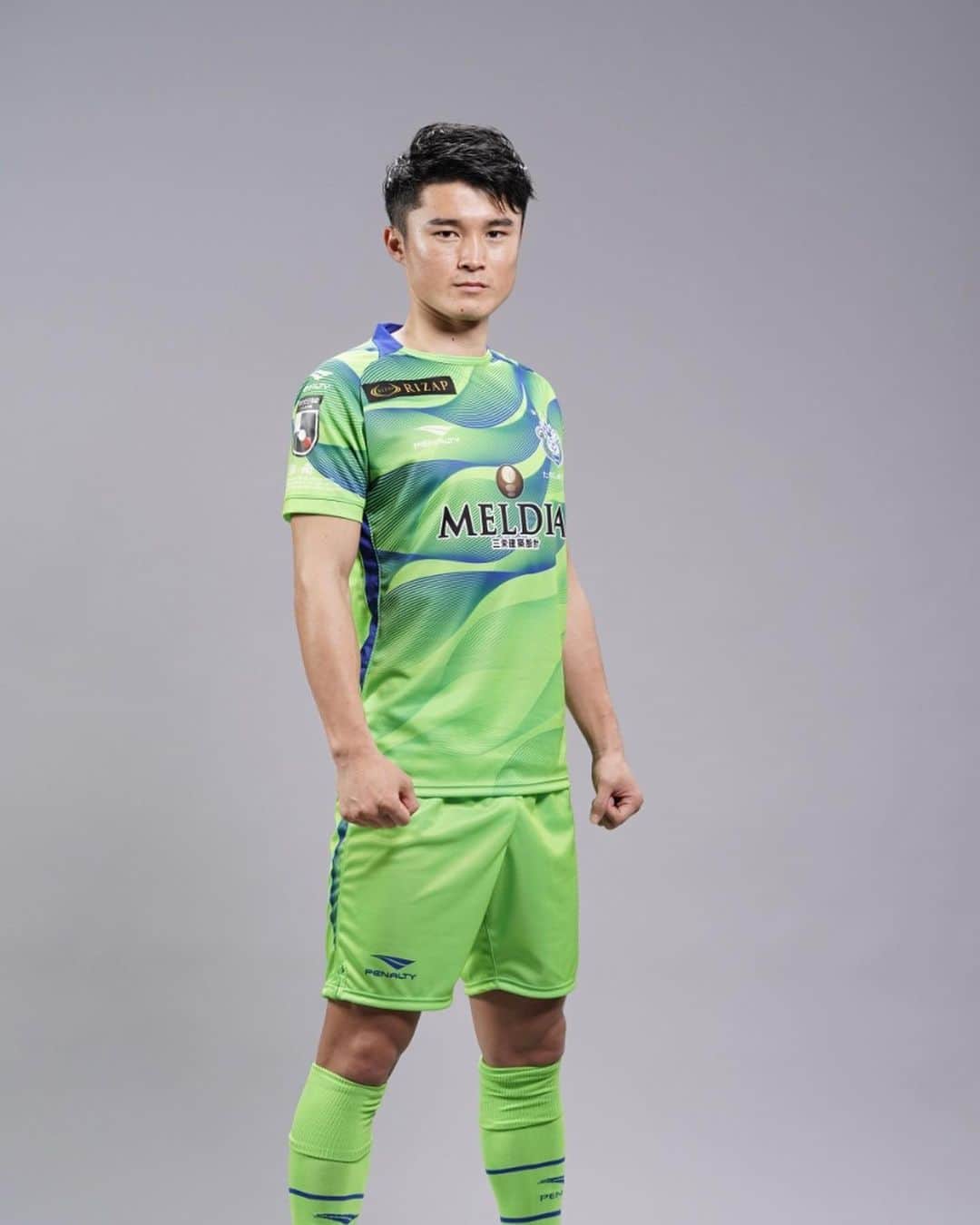 石原広教のインスタグラム：「・ #3 #石原広教 #湘南ベルマーレ」