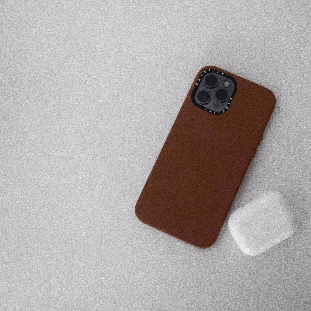 ジェイデ・ピアスのインスタグラム：「Essentials.」