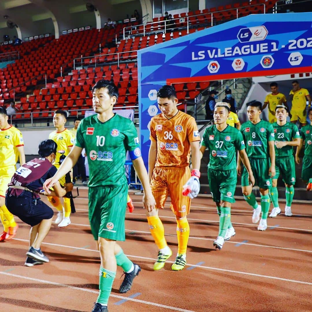 のインスタグラム：「2勝目　I won the match yesterday  #vietnam  #hochiminhcity  #saigon  #saigonfc #soccer  #daisukematsui #win #match #game #サッカー #enjoy  #enjoyfootball  #10 #ボールは友達」