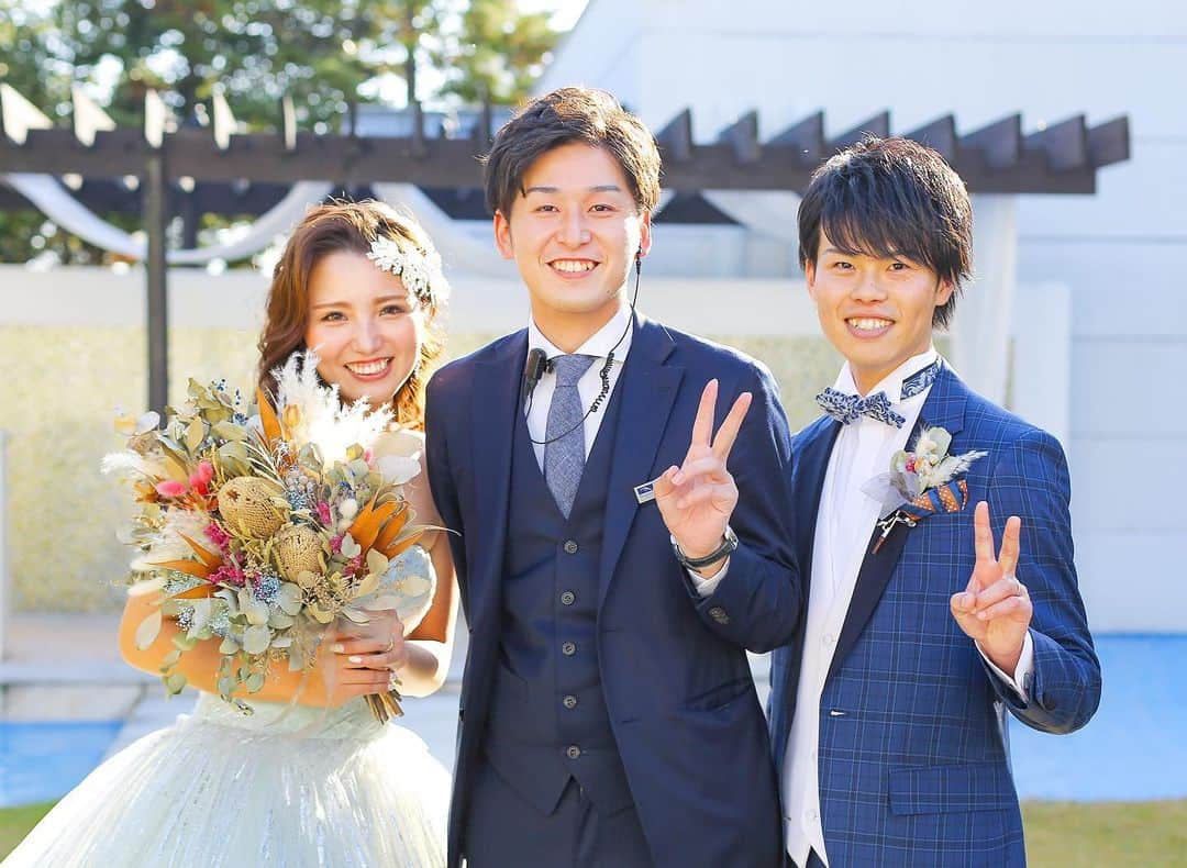 結婚式場ブランレヴュー宇都宮アクアテラスのインスタグラム：「.﻿ 結婚式の準備は約6ヶ月間﻿ ﻿ とびっきりの笑顔が印象的なおふたり＊﻿ ﻿ 毎回のお打ち合わせは笑いでいっぱいでした！﻿ ﻿ 当日もおふたりらしい﻿ 笑顔溢れる時間となりました☺︎﻿ ﻿ ブランレヴューでは【担当一貫性】で﻿ 大切な1日をお手伝いしております。﻿ ﻿ ご見学から結婚式当日まで﻿ 専属プランナーがおふたりと一緒に結婚式を創ります！﻿ ﻿ ------------------------------------------﻿ ﻿ ＼衛生管理強化中！／﻿ 2月11日までのブライダルフェア⭐︎﻿ ﻿ 2月はバレンタイン限定特典も❤︎﻿ ﻿ 衛生対策徹底中！﻿ 安心してご見学いただけます！﻿ 挙式日の変更も可で安心の結婚式を！﻿ ﻿ ご来館でギフト券最大10000円プレゼント⭐︎﻿ ﻿ 詳細は下記▽▽﻿ https://www.dearswedding.jp/blancrevue/fair/﻿ ﻿ リニューアルしたNewチャペルのご見学もお楽しみに♩﻿ ﻿ プロフィールからご覧いただけます！ @blancrevue_wedding」