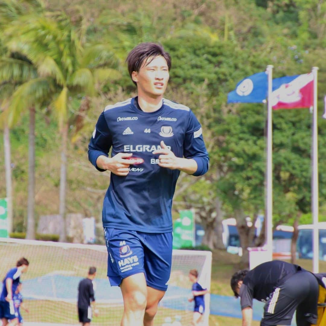 横浜F・マリノスさんのインスタグラム写真 - (横浜F・マリノスInstagram)「First training done! キャンプトレーニング初日✅  #fmarinos #training #camp #石垣島 #キャンプ」1月31日 20時15分 - yokohamaf.marinos