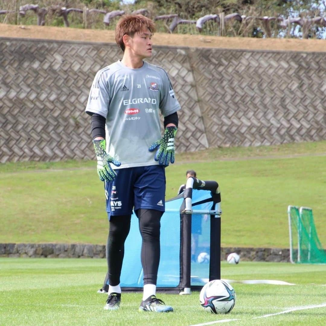 横浜F・マリノスさんのインスタグラム写真 - (横浜F・マリノスInstagram)「First training done! キャンプトレーニング初日✅  #fmarinos #training #camp #石垣島 #キャンプ」1月31日 20時15分 - yokohamaf.marinos