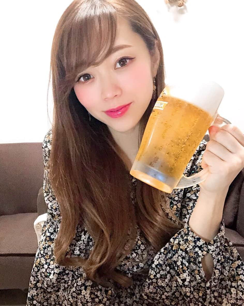 新垣由奈のインスタグラム：「* * 1月ラスト･:*+.\(( °ω° ))/.:+ 今月はほぼニート状態でした。。。笑 仕方ない、ベビーの為にも。 2月はいろいろと準備の月にしたいと思います！ * 大切なファンの方から ビールの食品サンプルいただいたよ♡ ほんとに嬉しい(((o(*ﾟ▽ﾟ*)o))) お酒飲めないからこれを眺めてまーす！ いつもありがとうございます！ * #グラビア #アイドル #グラビアアイドル #タレント #インスタグラビア #タレント #自拍 #自拍照 #模特 #粉我 #跟着我 #gravure #gravureidol #idol #japanesegirl #japaneseidol #instagravure #instalike #youtuber #youtube #youtubechannel #ビール女子 #ビール好き」