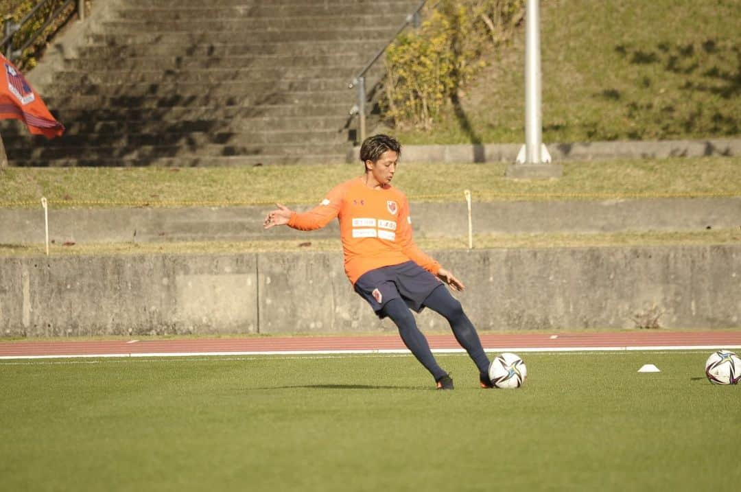 馬渡和彰さんのインスタグラム写真 - (馬渡和彰Instagram)「﻿ ﻿ 沖縄8日目⚽️﻿ ﻿ 焦らずコツコツと🤫🤫﻿ ﻿ ﻿ #ardija #8 #馬渡和彰 ﻿ #adidas #adidasfootball」1月31日 20時36分 - kazuaki_mawatari