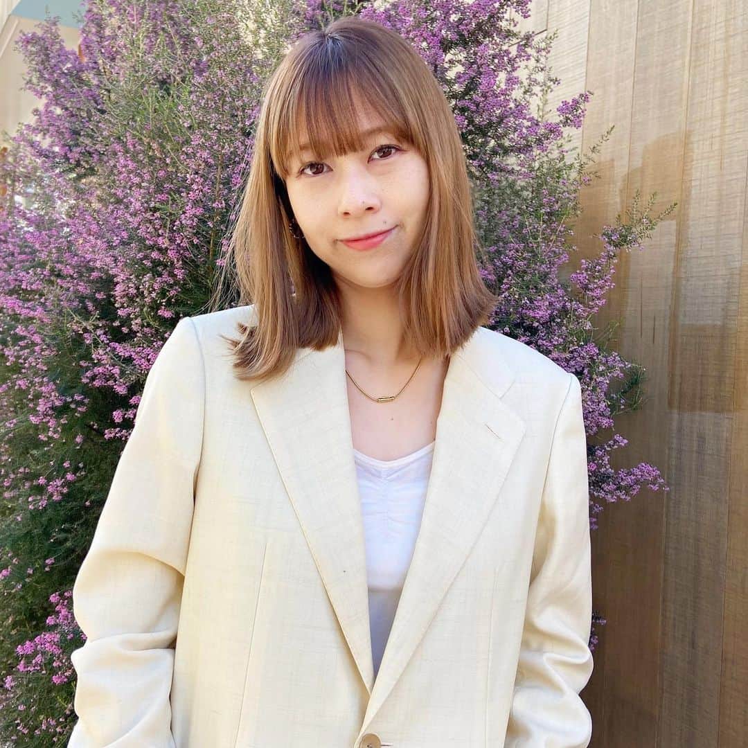 佃加菜のインスタグラム：「ホットペッパーの写真変えてみた🤍 ジャケットとコートお気に入り✨ . 撮影の時だけマスクはずしてます🐰」