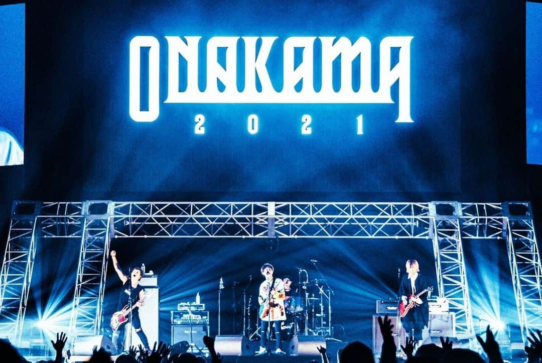 BLUE ENCOUNTさんのインスタグラム写真 - (BLUE ENCOUNTInstagram)「2021.01.31 「ONAKAMA 2021」 @大阪城ホール  #ONAKAMA   📸@hamanokazushi」1月31日 21時09分 - blueencount_official