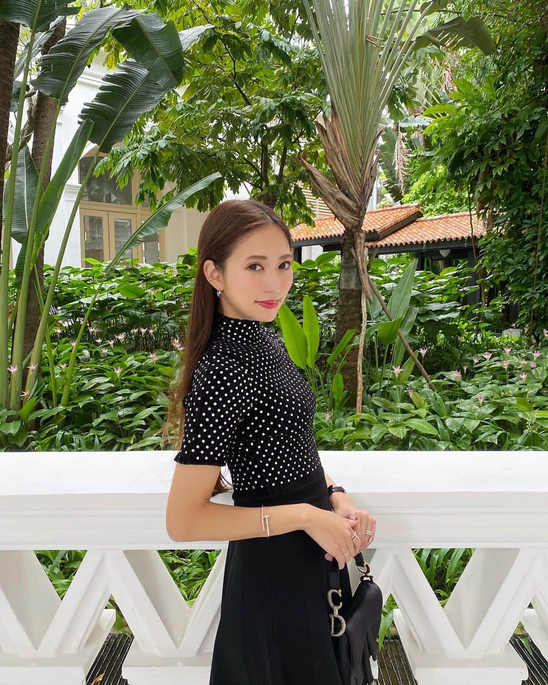 片山夏実のインスタグラム：「It’s good weather today❤️ Went for a walk🚶‍♂️ . . . #シンガポール #singapore #raffleshotel」