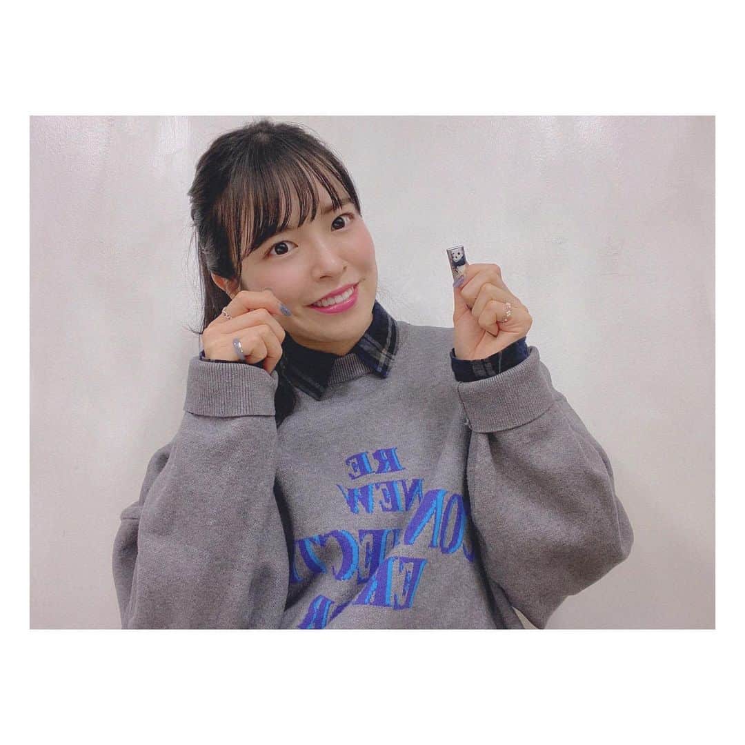 松崎博香のインスタグラム：「配信ありがとうございました🐼♡  推しトークから真面目な？話まで いろいろ話せて良かった✌🏻  でも、時間が足りなかった。 やむなし。やむなし。← お洋服はすまふら🌼だよ！ みんなもお揃いしようね🐡  推しちゃれ結果はパンダ先輩でした♡ #instagood #instapic #instalike #lfl #lll #jujutsukaisen #pandasenpai #パンダ先輩 #パンダ先輩しか勝たん #すまふら🌼#ootd #ootdfashion #selfie #셀카 #셀스타그램 #셀피 #맞팔 #맞팔해요 #맞팔환영 #좋아요반사 #좋아요 #오오티디 #呪術廻戦好きと繋がりたい」