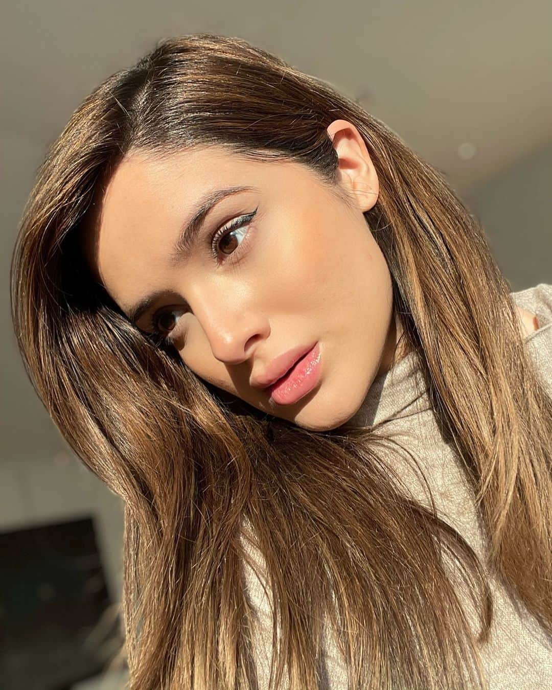 チャチー・ゴンザレスのインスタグラム：「I sure have missed this glow ✨」