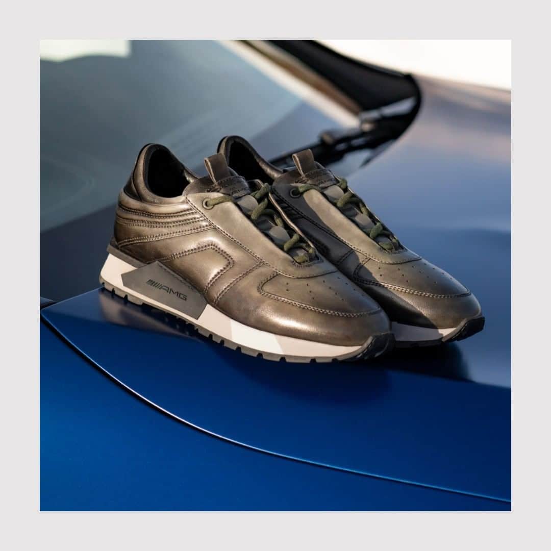 サントーニのインスタグラム：「Get your cozy sneaker for the cold season: choose a #SantoniForAmg sneaker and feel stylish even in the snow.  @mercedesamg  #Santoni #SantoniForAmg #MercedesAMG #AMG #neverstandstill」