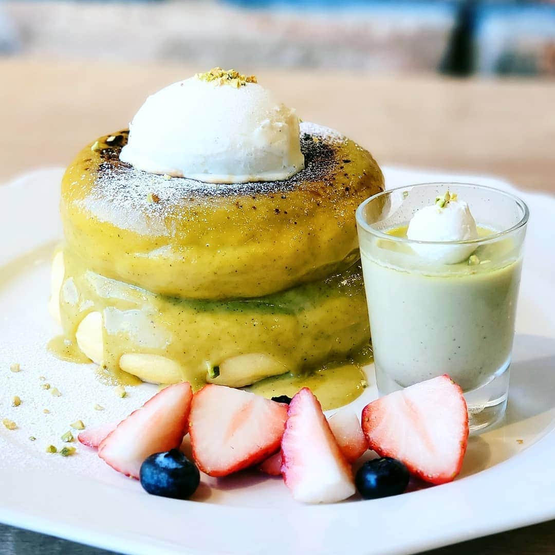 ミスター黒猫（黒猫仙人）のグルメインスタ