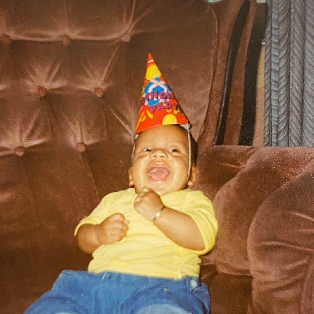 リアム・ムーアのインスタグラム：「Birthday mood! 28 years young, so thankful for everything and more importantly everybody in my life right now. Stay blessed all ❤️」