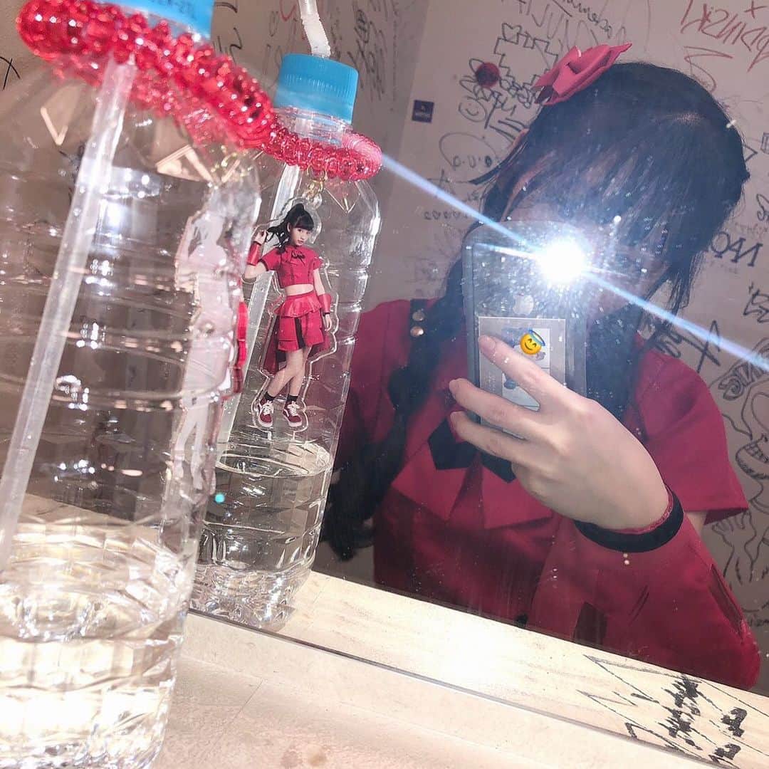尾野寺みさのインスタグラム：「﻿ ﻿ ステージ裏﻿ ﻿ ﻿ #アイドル #ライブアイドル﻿ ﻿ #ステージ #舞台 #ライブ ﻿ ﻿ #衣装 #アイドル衣装﻿ ﻿ #idol」