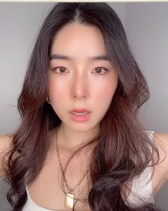 GYEON SEOのインスタグラム：「_* 🤪🤪🤪 . . ไหนๆ อิน เทรนด้วย แต่งหน้าร้องไห้  @paintphetploy」