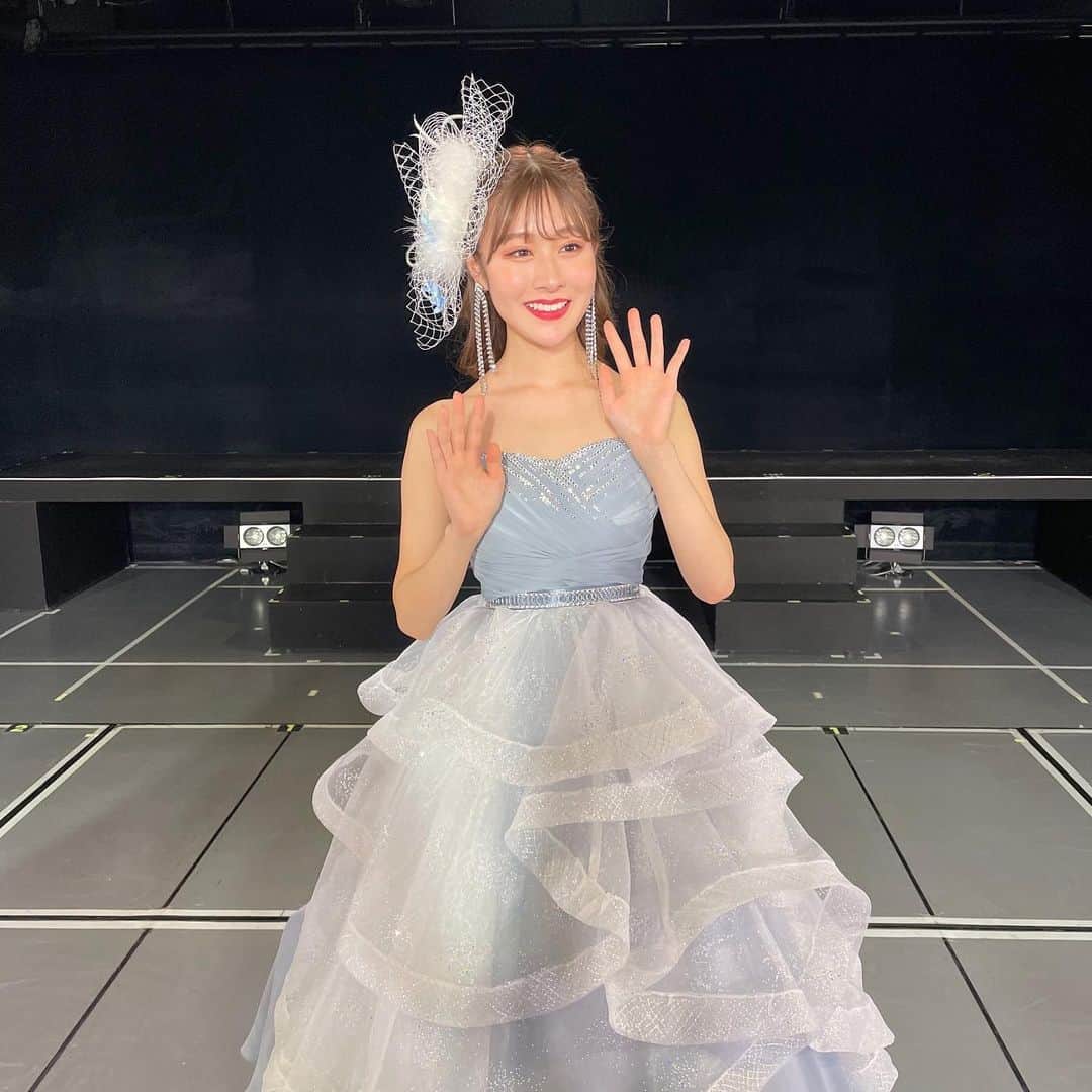日下部愛菜のインスタグラム：「かとう卒業おめでとう🥺😭🤍 . . 卒業公演が終わっても寂しさが止まらないし、まだ実感が湧かない、、けど本当に世界で一番可愛くて儚くて素敵だった…これからのかとうの道も応援してます💐だいすき」