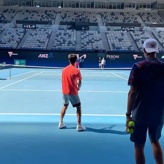 錦織圭のインスタグラム：「Good practice with @alexzverev123 today! 👍💪🙏 @australianopen @atptour #keisapp」