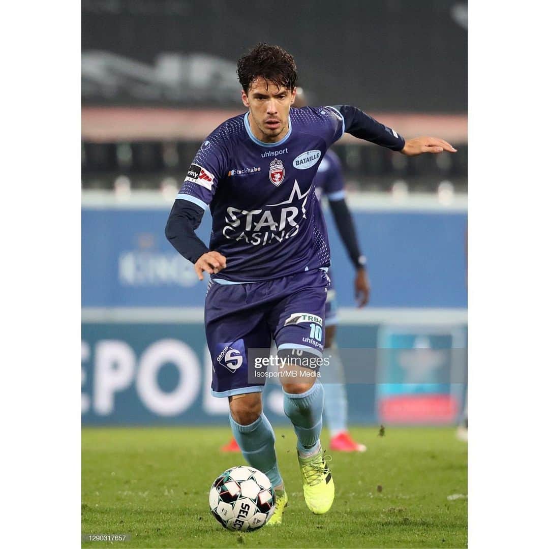 マルコ・バキッチのインスタグラム：「🔄⚽️💙」
