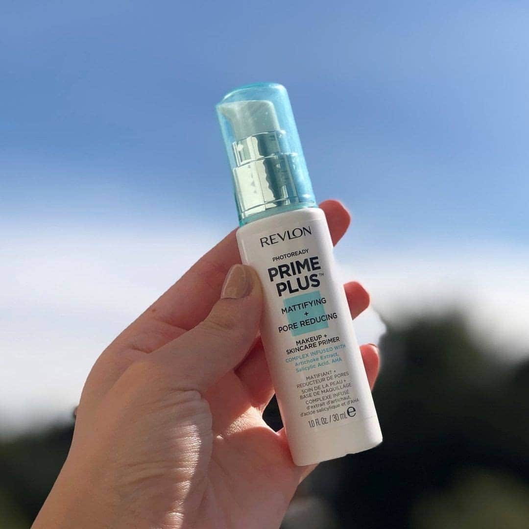Revlonさんのインスタグラム写真 - (RevlonInstagram)「We’re 1 month into 2021—and if nothing else, at least our skin is looking fine mmm mmm mmm. How are you taking care of yourself?  📷: #PhotoReady Prime Plus Mattifying + Pore Reducing Primer (003) by @revlon_uk」1月31日 23時00分 - revlon