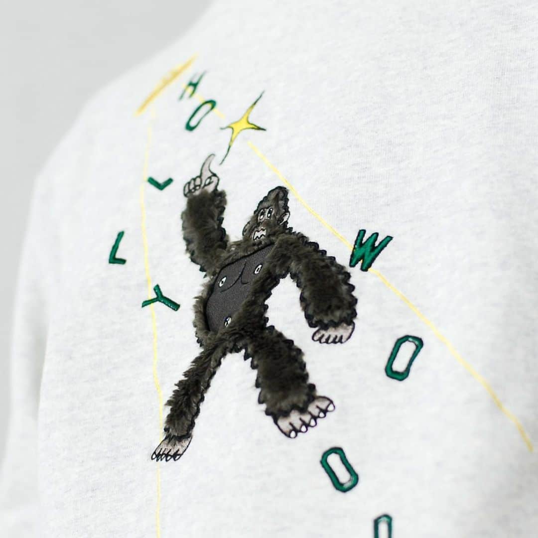 のインスタグラム：「_ BRU NA BOINNE / ブルーナボイン “Saturday Night コングスウェット” ￥28,600- _ 〈online store / @digital_mountain〉 https://www.digital-mountain.net/shopdetail/000000012337/ _ 【オンラインストア#DigitalMountain へのご注文】 *24時間受付 *15時までのご注文で即日発送 * 1万円以上ご購入で送料無料 tel：084-973-8204 _ We can send your order overseas. Accepted payment method is by PayPal or credit card only. (AMEX is not accepted)  Ordering procedure details can be found here. >>http://www.digital-mountain.net/html/page56.html  _ #BRUNABOINNE #ブルーナボイン  _ 本店：#WonderMountain  blog>> http://wm.digital-mountain.info _ 〒720-0044  広島県福山市笠岡町4-18  JR 「#福山駅」より徒歩10分 #ワンダーマウンテン #japan #hiroshima #福山 #福山市 #尾道 #倉敷 #鞆の浦 近く _ 系列店：@hacbywondermountain _」