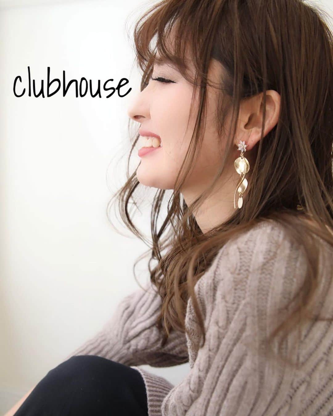 CHINATSUさんのインスタグラム写真 - (CHINATSUInstagram)「#クラブハウス  #clubhouse  #使い方わからない  #英語難しいw  #声のsns  #繋がりに感謝  #followｍe   hair Photo @yoshimura_shogo  accessory @mari_ca27」1月31日 23時03分 - chinatsu.k621