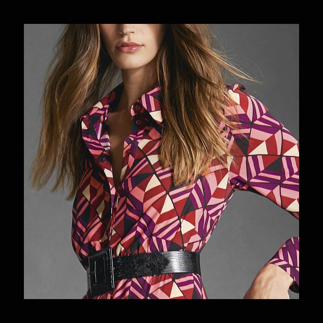 シスレーのインスタグラム：「EVERYBODY WANTS THEM:  the most-loved items from #FW20. #sisley #sisleyfashion #woman」