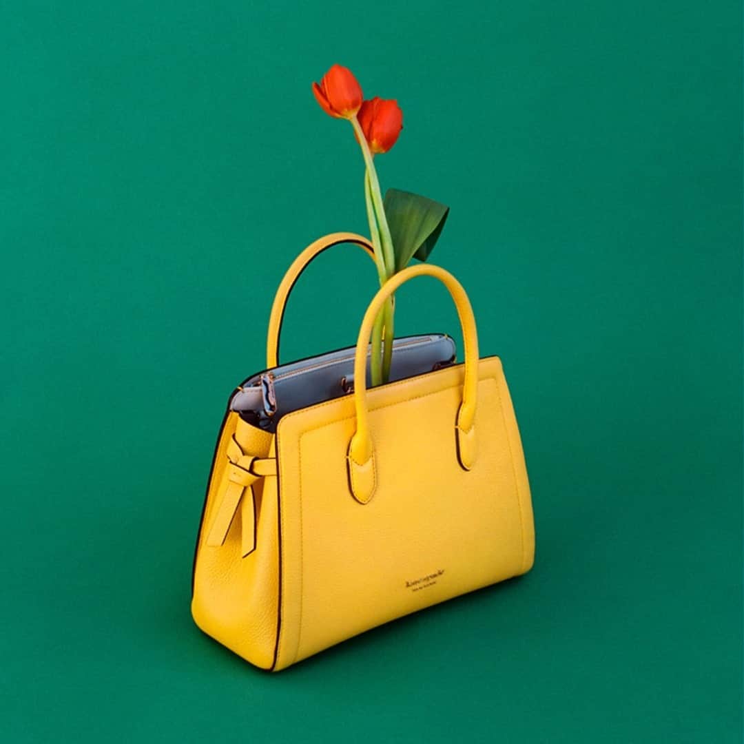 ケイト・スペードのインスタグラム：「our new knott bag grows with you. 🌷」