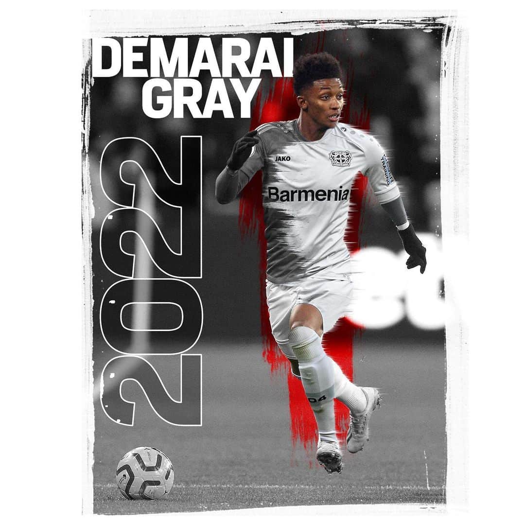 バイエル・レバークーゼンさんのインスタグラム写真 - (バイエル・レバークーゼンInstagram)「Welcome, Demarai Gray! 👋 @demarai   #Bayer04 has signed attacking winger Demarai #Gray. The 24-year-old moves from @lcfc under the Bayer cross and signed a contract until 2022. ✍️  #Werkself #StärkeBayer」2月1日 0時00分 - bayer04fussball