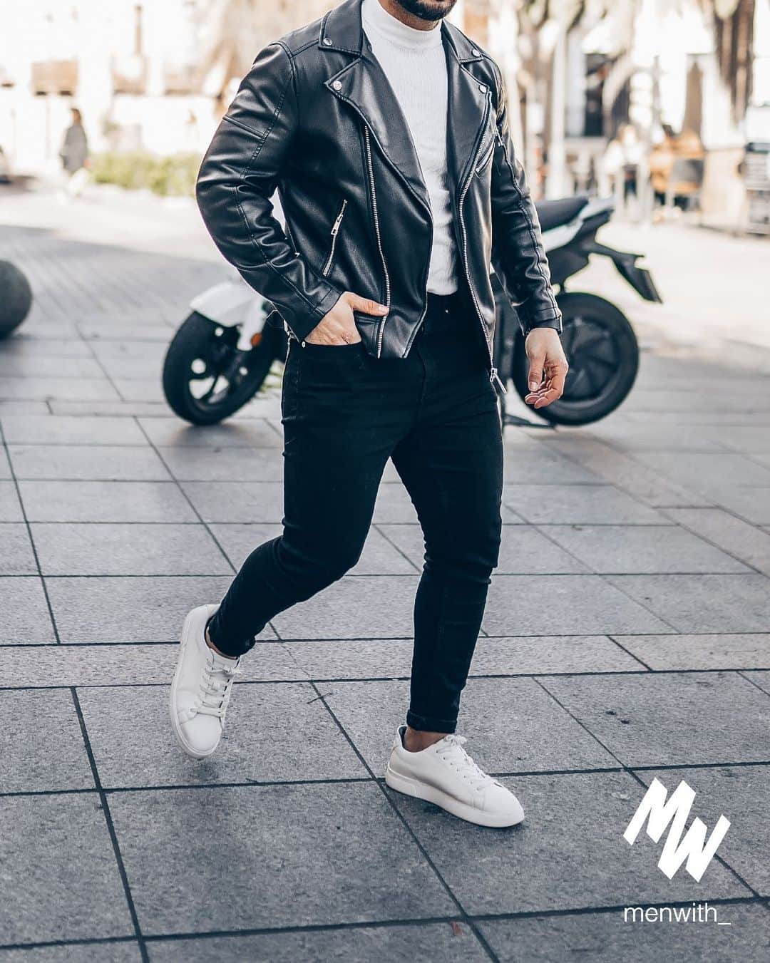 Men Withのインスタグラム：「Cool photo of our dear friend @david.munioz 👌🏽 #menwithstreetstyle」