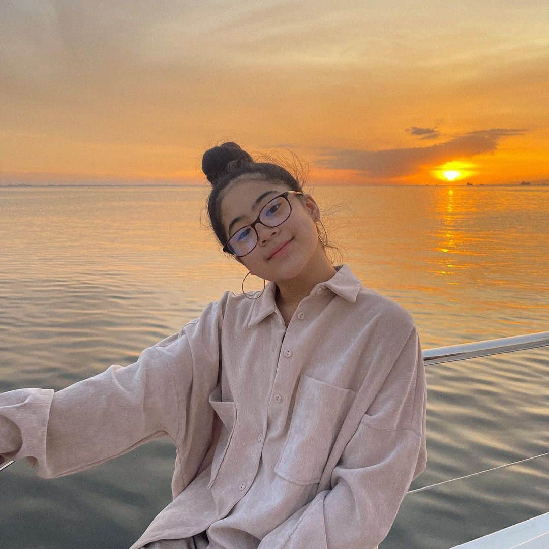 Niana Guerreroさんのインスタグラム写真 - (Niana GuerreroInstagram)「tomorrows another day 🌅  you have a great week ahead!!🤩」1月31日 23時59分 - nianaguerrero