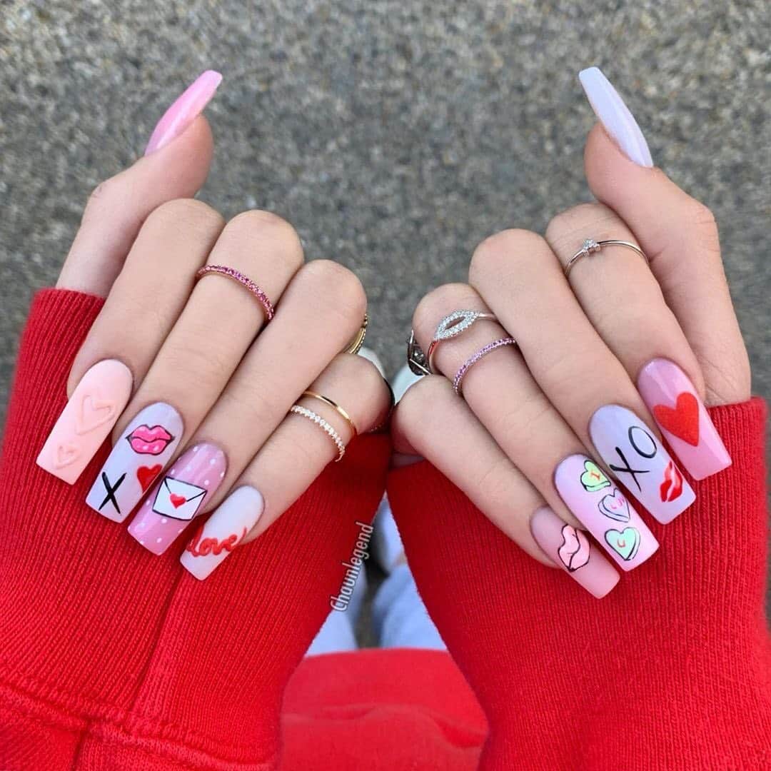 Nylon Magazineさんのインスタグラム写真 - (Nylon MagazineInstagram)「#ValentinesDay is two weeks away, so here’s some mani inspo for the love-filled day 💕 At the link in bio, #KylieJenner and #LoriHarvey's go-to nail artist, @chaunlegend, shares 10 trending nail art ideas for the holiday.⁠⁠ [RG: @chaunlegend]」2月1日 0時08分 - nylonmag