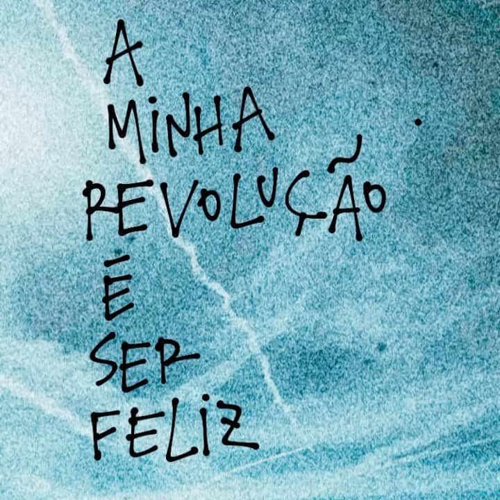 カロライナディークマンのインスタグラム：「@projota deu a letra, mano. bom dia. 👊🏾⚡️」
