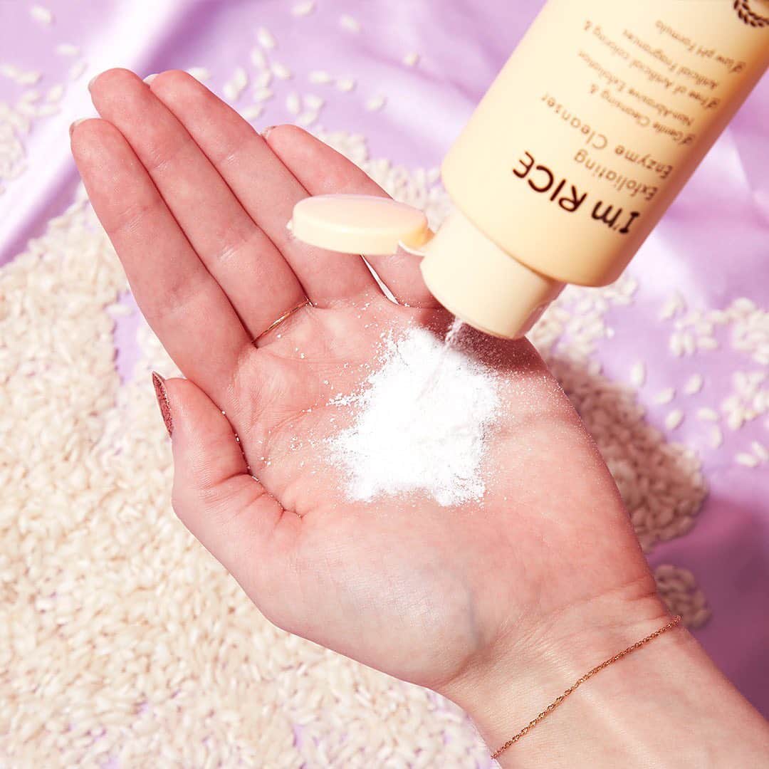 TONYMOLY USA Officialさんのインスタグラム写真 - (TONYMOLY USA OfficialInstagram)「Skin feeling dull? Brighten things up with our I'm Rice Exfoliating Enzyme Cleanser 🌟🌾  🌟Rice Powder - gently exfoliates   🌟Rice Extract - soothes skin  🌟Papaya Enzyme - removes dead skin #TONYMOLYnMe #xoxoTM」2月1日 0時11分 - tonymoly.us_official