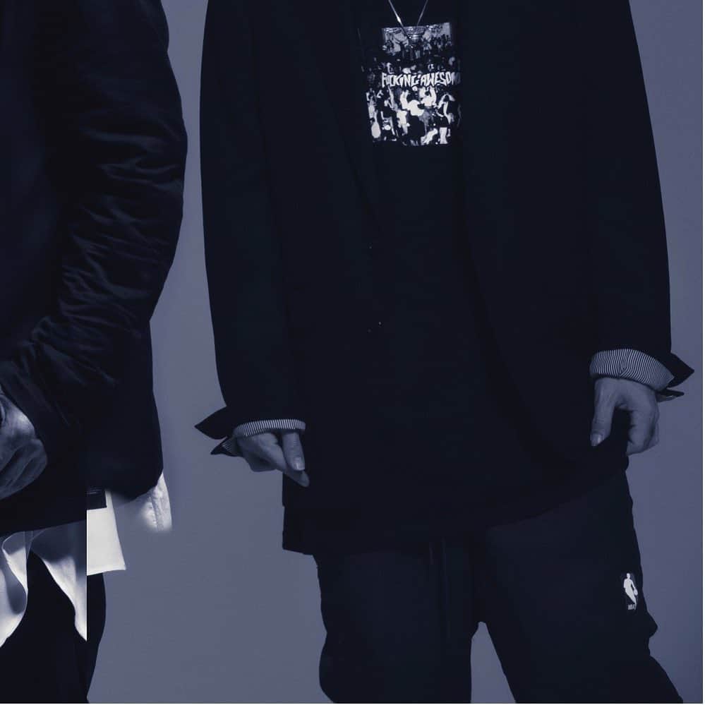 SPYAIRのインスタグラム：「. 3月31日(水)にNew Album『UNITE』の発売が決定！  前作『KINGDOM』から約3年半ぶり、6枚目のオリジナルアルバムとなる今作は最新曲「轍～Wadachi～」をリード曲に、2018年以降発表してきた数々の話題曲、そしてメンバーそれぞれが楽曲制作に挑んだ新録曲を含む全12曲を収録。  個性が光る楽曲が“結合”したアルバム『UNITE』が完成しました！   【アルバム情報】 New Album『UNITE』 2021年3月31日 発売 ■初回生産限定盤 [CD+DVD] 価格：6,273円+税／AICL-4038～4039 ■通常盤 [CD] 価格：2,727円+税／品番：AICL-4040 ※収録曲等、商品詳細は追って発表  ↓CDのご予約はこちら https://smar.lnk.to/5JRMv8 ※通販サイトは順次追加されます。予約開始は各サイトで時間差がありますのでご了承ください。   =CD購入者特典= ■TOWER RECORDS(オンライン含む/一部店舗除く) オリジナル缶バッジ(タワーレコードver.) ■TSUTAYA RECORDS（一部店舗除く）/ TSUTAYAオンラインショッピング（予約のみ） オリジナルA2サイズポスター(複製サイン入り) ■セブンネットショッピング エコバック ■楽天ブックス オリジナル缶バッジ(楽天ブックスver.) ■Sony Music Shop オリジナルモバイルスタンド ■Amazon co.jp メガジャケ ■応援店 オリジルポストカード  #SPYAIR#UNITE」