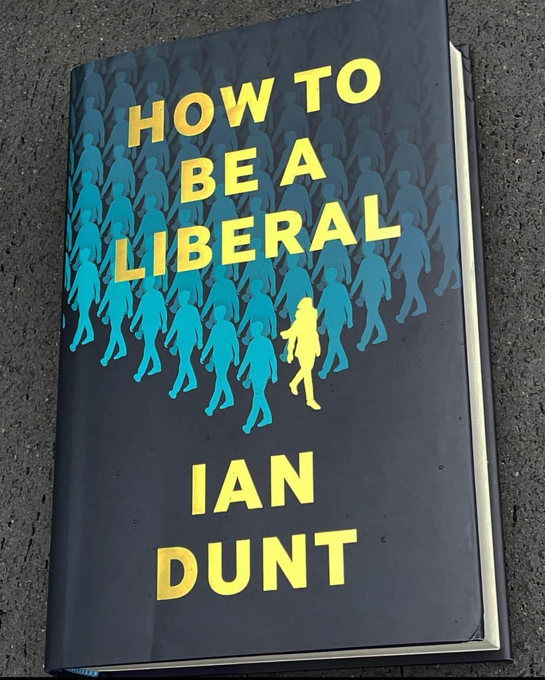 ニック・ナイトさんのインスタグラム写真 - (ニック・ナイトInstagram)「One of the most important and exciting books I have ever come across .  I would recommend very highly you read it .  It shows the truth of why we are seeing some of the most stupid, corrupt and evil things happening in the world around us .  Please read it .」2月1日 0時47分 - nick_knight