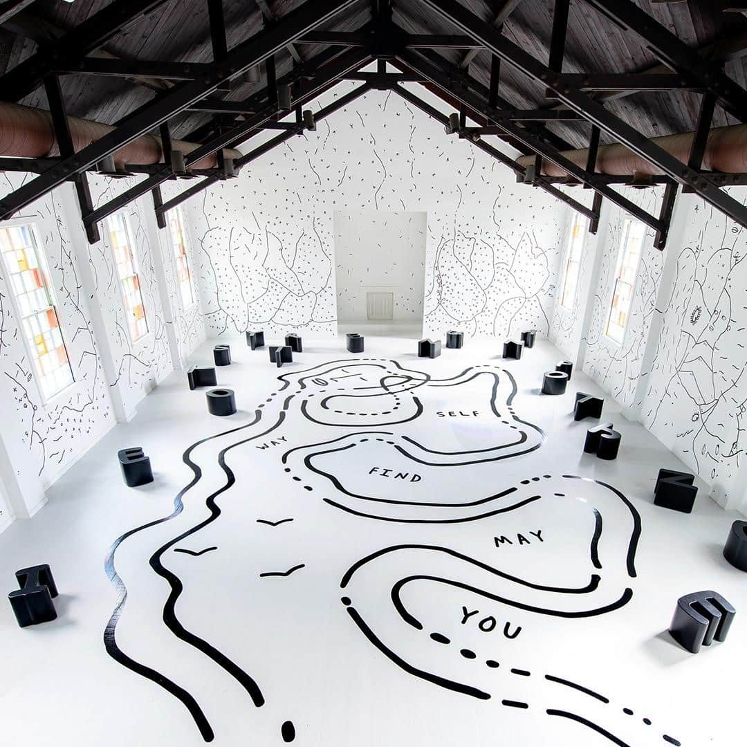 TED Talksさんのインスタグラム写真 - (TED TalksInstagram)「This is "The May Room," a piece of interactive art created by artist Shantell Martin (@shantell_martin). In 2019, she was commissioned to decorate the inside and outside of Our Lady Star of the Sea, a military chapel on Governor's Island in New York City, with her signature bold, black-marker style. In the chapel, visitors were invited to take off their shoes and follow her drawing on the floor, which formed a sort of maze. The artwork also included phrases on the walls that said things like "May you be wise" and "May you sleep soundly at night." Martin's drawings have also been seen squiggled across screens in NYC's Times Square — as well as on dancers in the New York City Ballet. In her TED Talk, she shares how she developed her unique freestyle process and — in the process of doing so — found her own kind of freedom. "Drawing has taught me how to create my own rules," she says. "It has taught me to open my eyes to see not only what is, but what can be." To learn more from the artist about how creativity can help you discover who you really are, visit the link in our bio. ⁠ ⁠ [Image: courtesy of Shantell Martin]」2月1日 0時55分 - ted