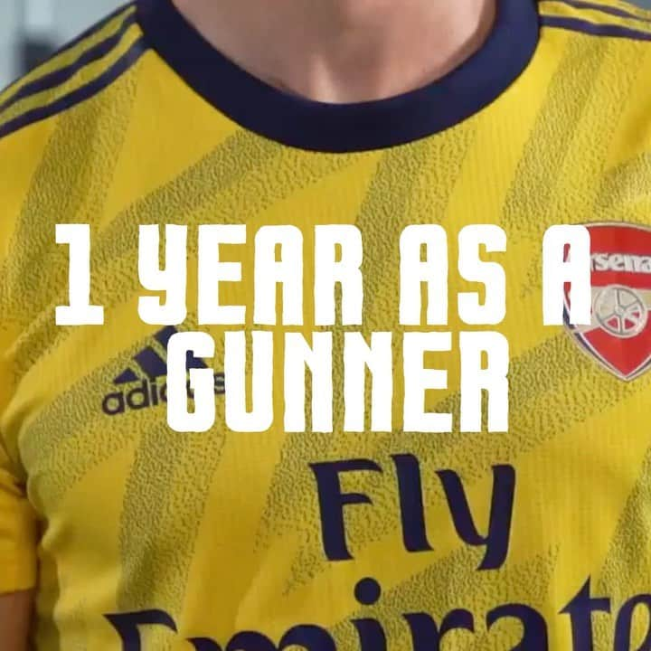 セドリック・ソアレスのインスタグラム：「Wow, 1️⃣ year as a Gunner! 💥 Being at this great club with such amazing teammates, staff and fans has been one of the best experiences of my career so far. From the hardest times to my first goal and Community Shield victory I've felt everyone’s support. Here's to more years at Arsenal! COYG! 💪🔴⚪  #1Year #Arsenal #Gunners #COYG #ThankYou #Together #anniversary」